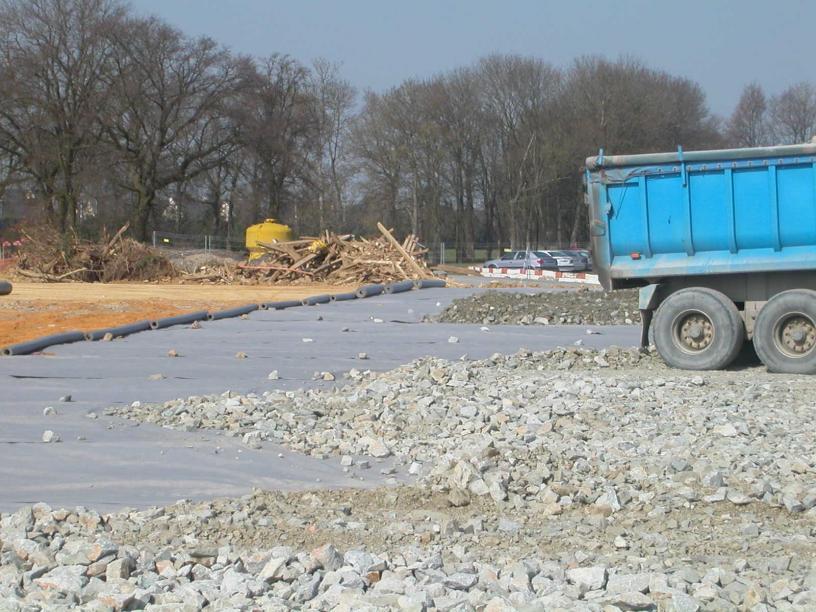 Case_GEO_Car storage, Chartres de Bretagne